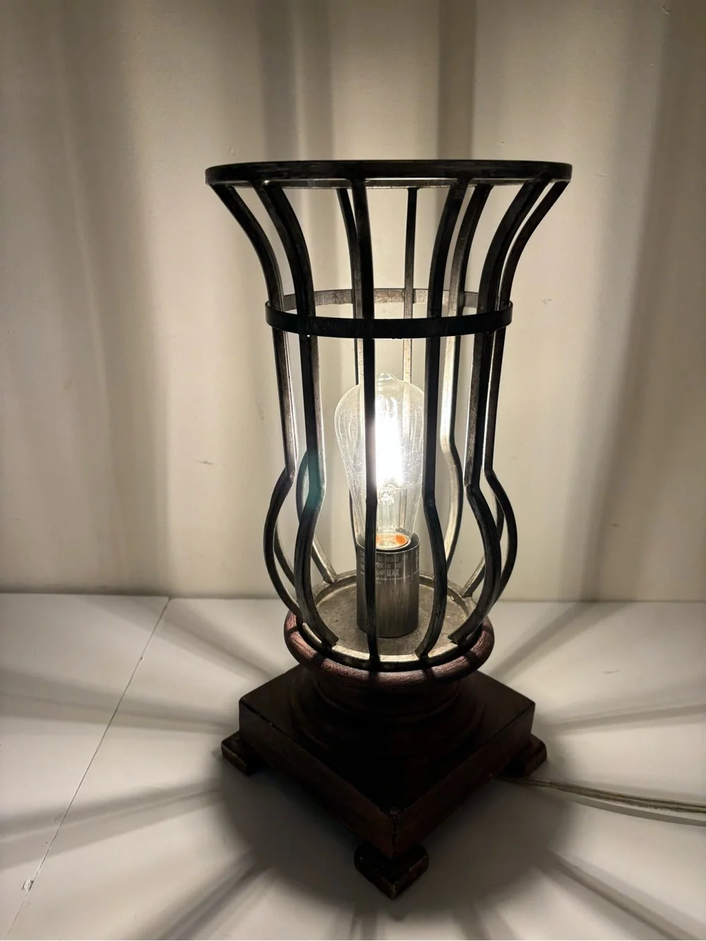 Metal Cage Table Lamp with/Bronze Finish-Accent Lamp-Modern/Rustic Vibe Up-light